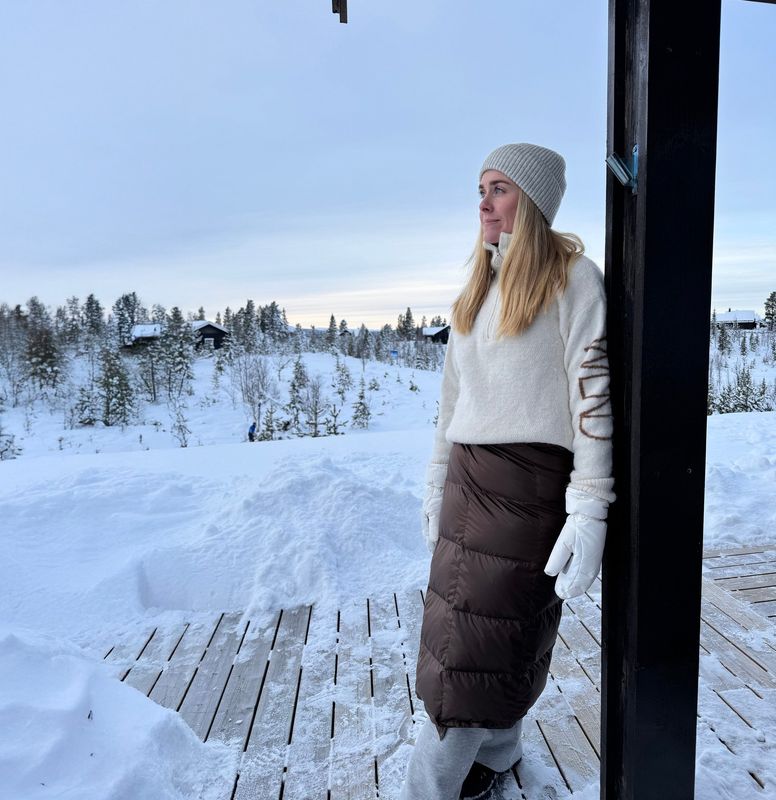 Teppe - Vest - Skjørt Alt i ett. Brun